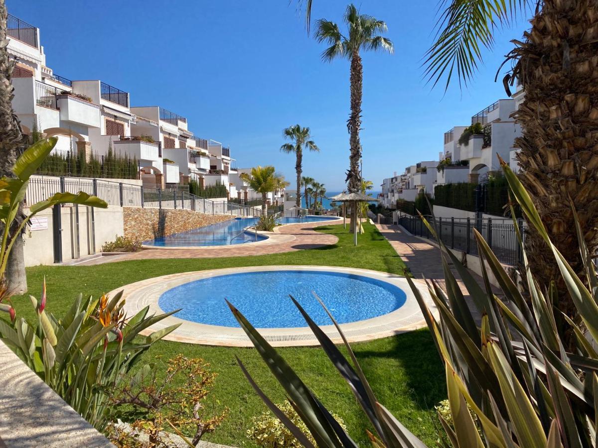 Impresionante Piso En Planta Baja Cerca Al Mar Apartamento *